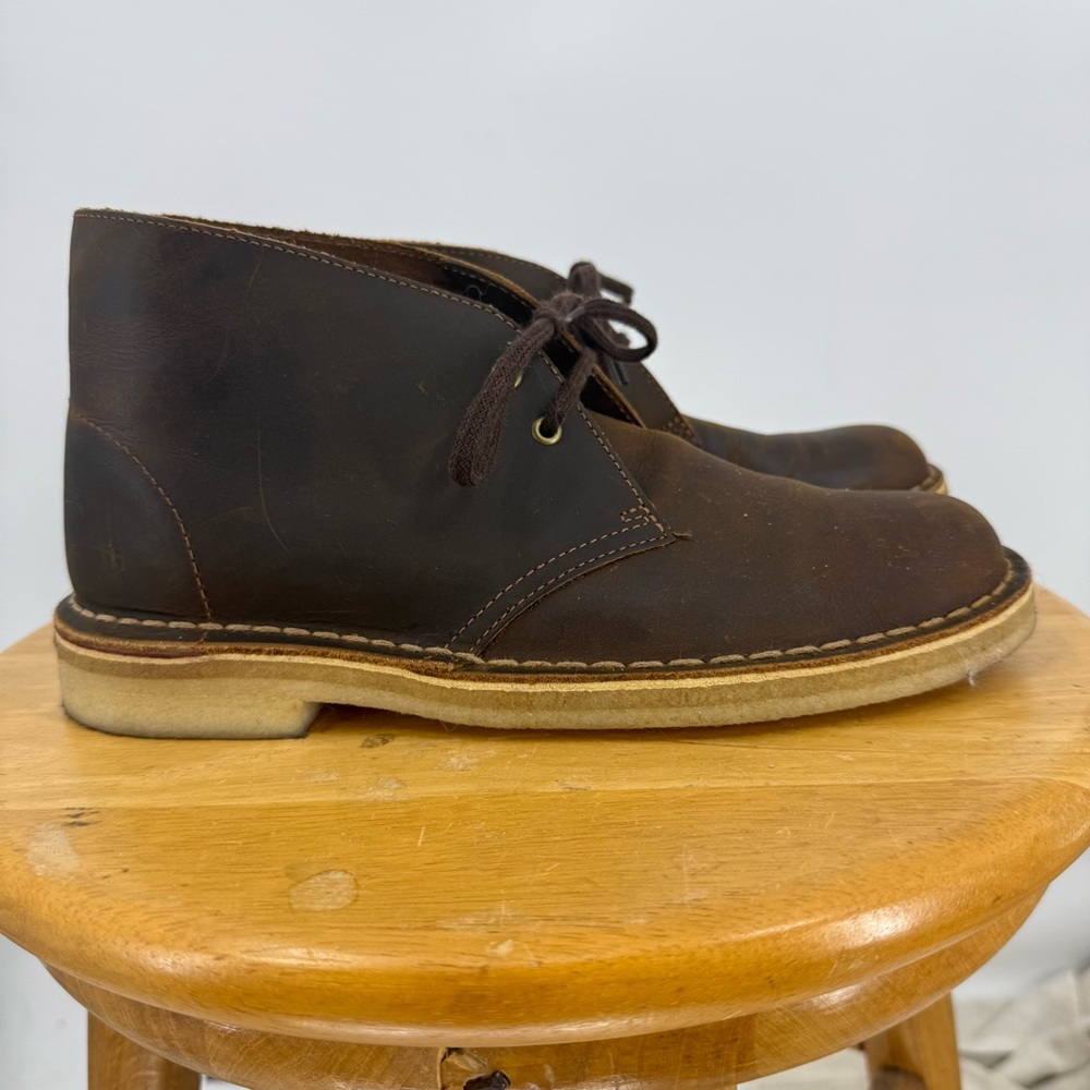 Clarks original classic dark brown, leather desert Chuka ankle boot 8M